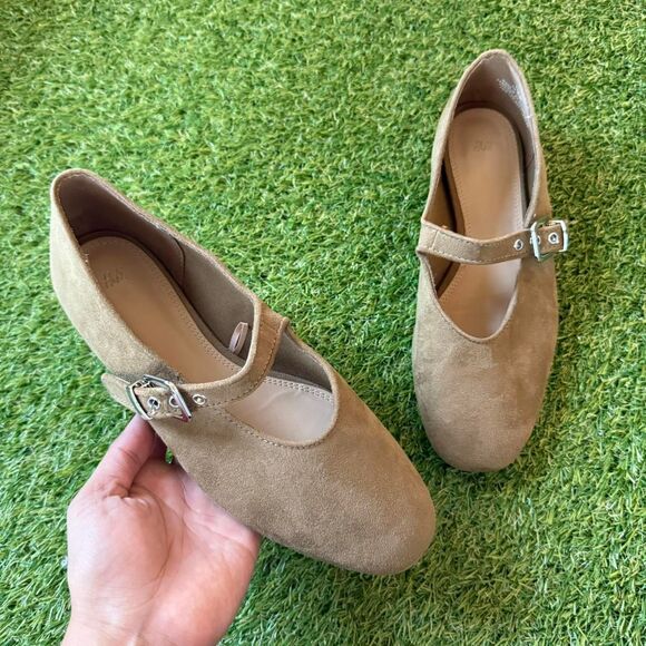 Bundle of black, tan & white Mary Jane ballet flats, size 6.5/37 - Picture 3 of 7